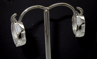 Stříbrné náušnice s kamínky zirkon 925/1000 ( 32678)