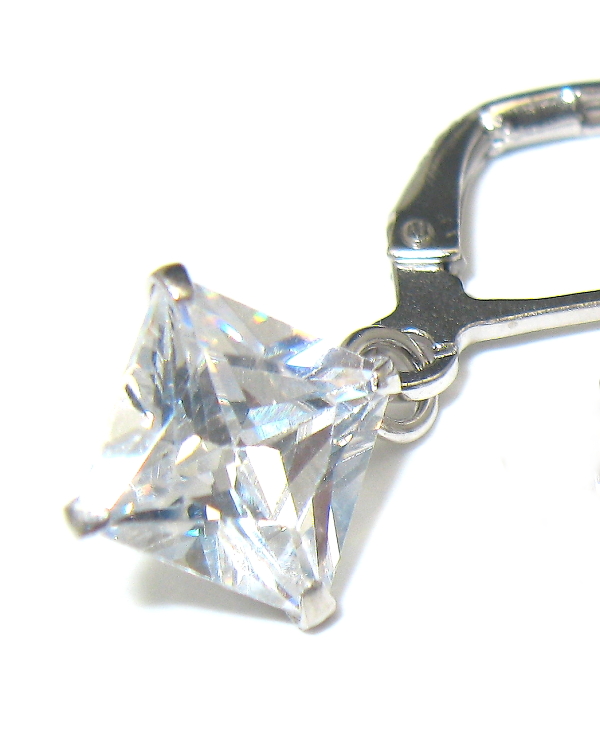 Stříbrné náušnice 925/1000 s kamínky zirkon ( elegant 67580)