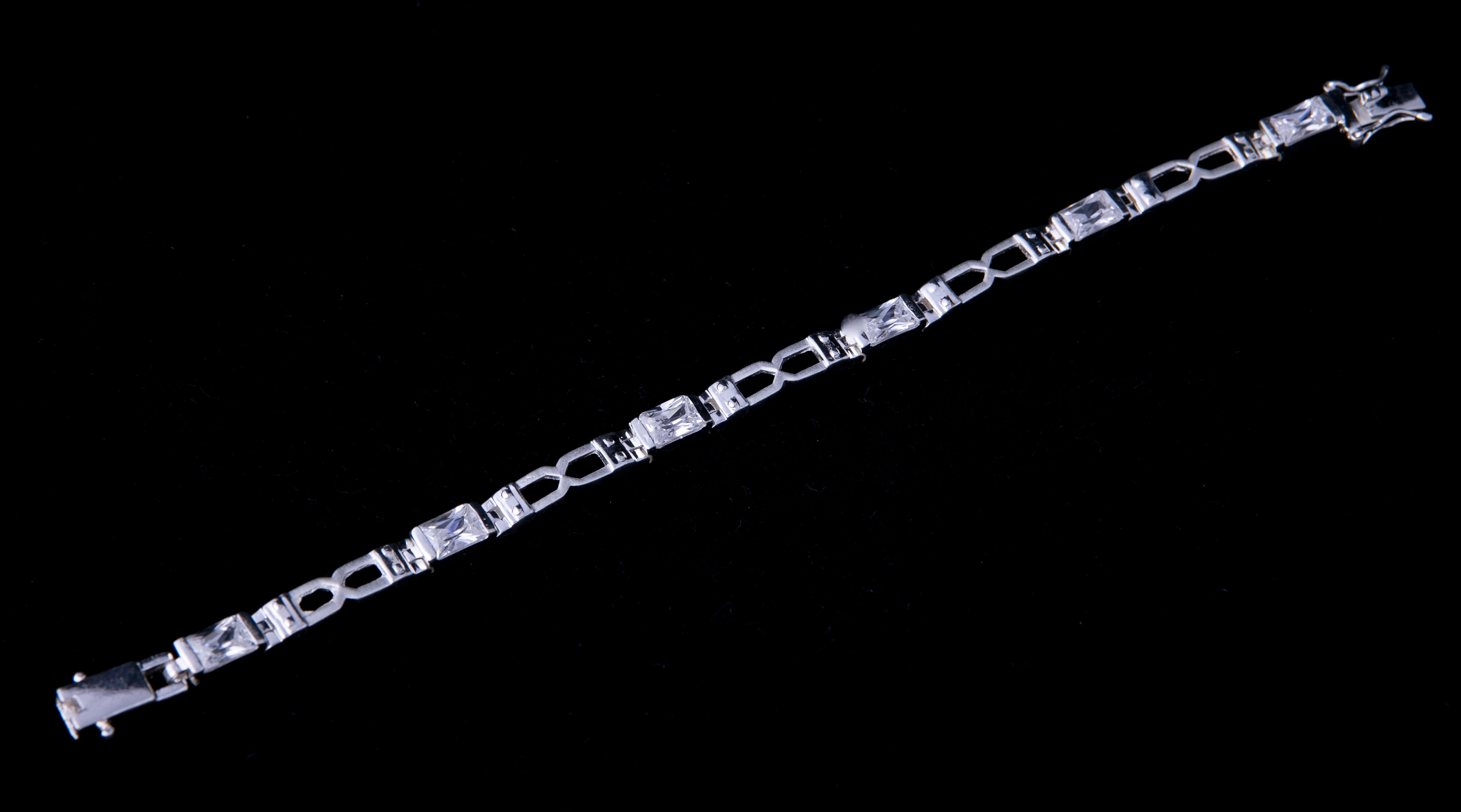 Šperky Nina - Stříbrný náramek 925/1000 s kamínky zirkon - nar ag H 220