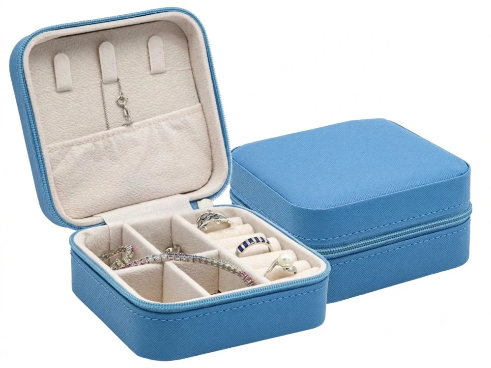 Šperky Nina – Cestovní mini šperkovnice blankytně modrá (10 x 10 x 5 cm) - sperk06
